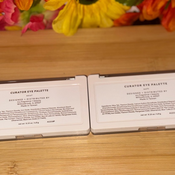 Diverse Shades Eyeshadow Palette - Picture 6 of 6